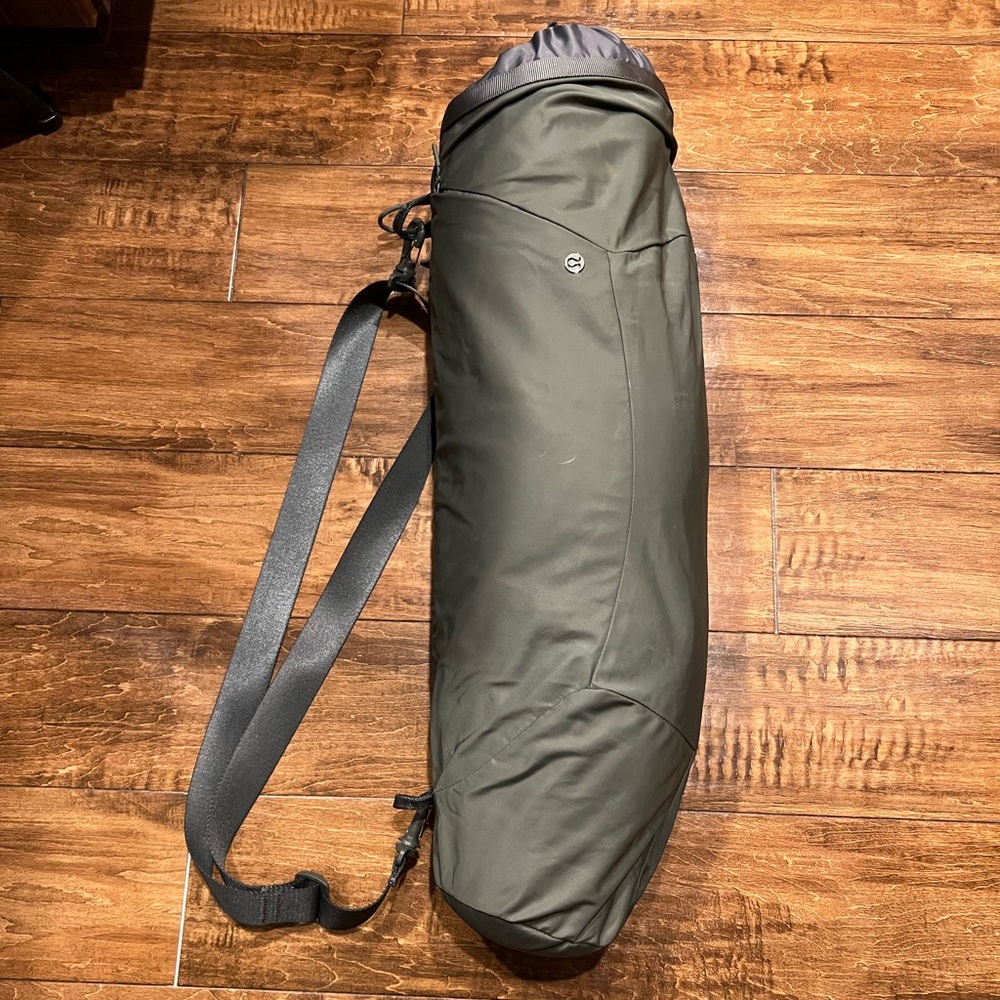 Gently Used Lululemon Adjustable Yoga Mat Bag - Olive Green.